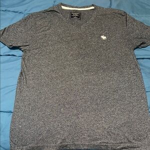 Abercrombie & Fitch Gray Partial V neck Short Sleeve Tee